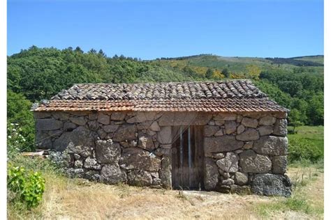 Casa R Stica Venda Na Rua Da Fonte Santa Casas Do Soeiro Celorico