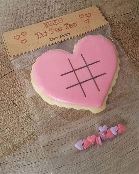 Pin De Terri Stafford En Valentine Sugar Cookies En 2024 Galletas De Amor Galleta De Azúcar