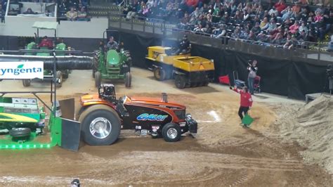 SUPER STOCK TRACTOR FINALS & WILD RIDES NFMS Championship tractor pull Louisville Ky 2023 ...