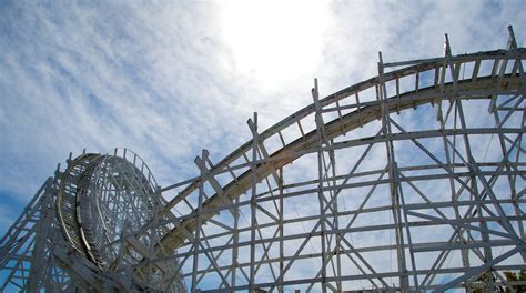 Lakeside Amusement Park in Lakeside - Tours and Activities | Expedia.ca