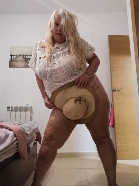 Straw Hat And Big Natural Tits Sexy Bbw Milf Porn Pictures Xxx