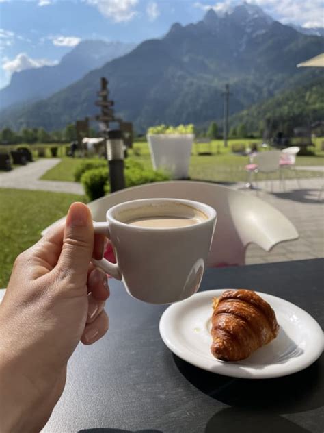 Fr Hst Ck Mit Aussicht Elaya Hotel Steinplatte Waidring