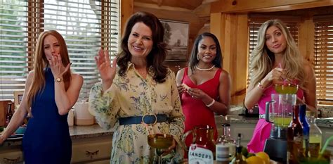 Katie Lowes Reveals Hunting Wives Role She Auditioned For Before Jill