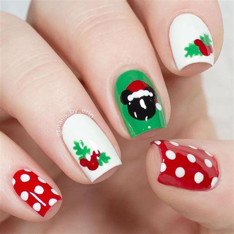 Mickey Christmas Nail Art Disney Christmas Nails Christmas Nails Disney Nails