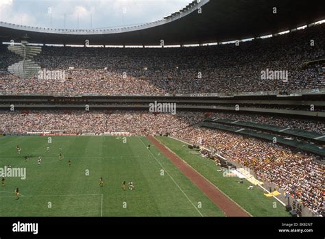 MEXICO. GAME OF FOOTBALL AT THE AZTEC STADIUM IN MEXICO CITY Stock ...