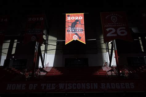 Wisconsin Badgers volleyball: veteran team aims for national title ...