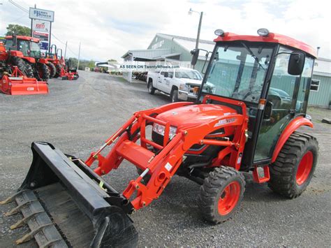 2014 Kioti Ck30 Hst Tractor Cab Heat 4x4 Loader 30hp Diesel Only 19 Hours