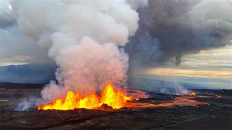 Volcano Watch The Early Hours Of The Mauna Loa Eruption