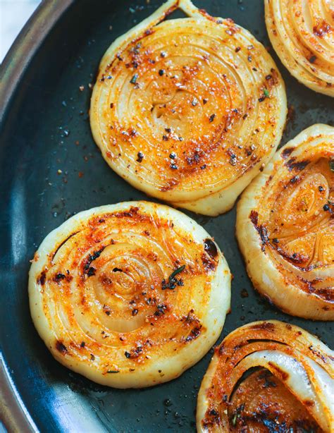 Grilled Onions - feedthegrill.com