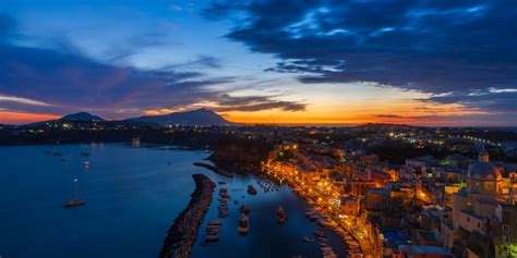 Procida E Il Suo Legame Con Monte Di Procida Al Chiar Di Luna