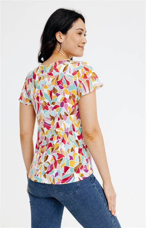 Tee shirt été imprimé fleur indienne 15 00 Armand Thiery