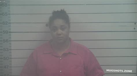 Matthews Ashia Joyce Ann 02 07 2023 Desoto County Mugshots Zone