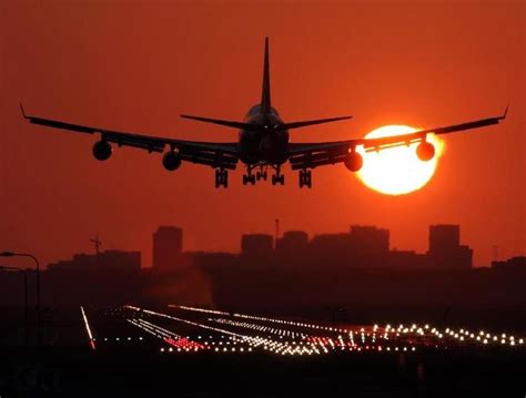 Boeing 747 sunset @ Schiphol by Feike Boeing Aircraft, Boeing 777, Jet ...