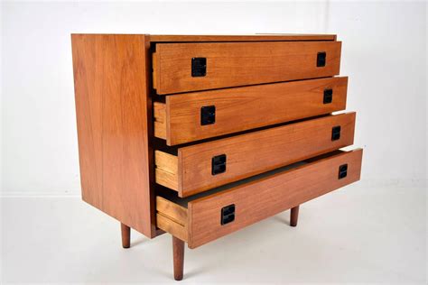 Mid Century Modern Danish Four Drawer Chest Of Drawers For Sale At Stdibs