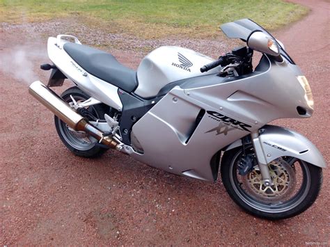 Honda CBR 1100 XX Super Blackbird XX 1100 1 100 cm³ 2001 - Porvoo ...