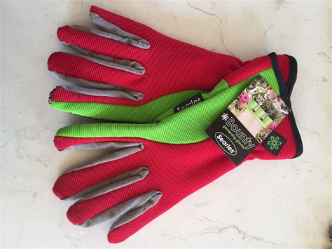 Gardening Gloves Rupertswood Farm Crop Maze