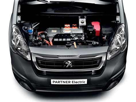 Royal Mail buys 100 Peugeot electric vans | Diesel Car Magazine