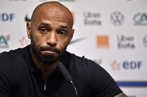 Pas les cartes en main les maux de tête de Thierry Henry pour