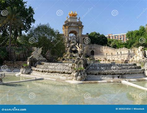 Large Fountain in the Parc De La Ciutadella in the Town of Barcelona. Spain Editorial Stock ...