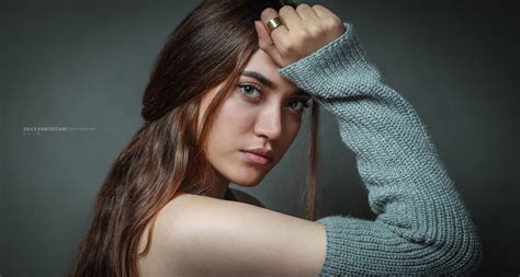 Women Model 500px Brunette Looking At Viewer Sweater Hands In Hair