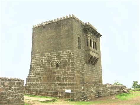 Shivneri Fort History