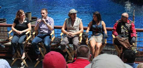 Universal Hosts Special Waterworld Annual Pass Event With Cast And Crew