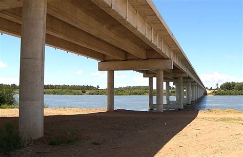 Lacalle Pou Inaugur Nuevo Puente Sobre El R O Negro Y Recorre Obras En