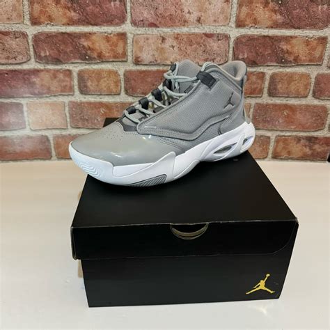 Nike Jordan Max Aura 4 Basketball Shoes Cool Grey Men Gem