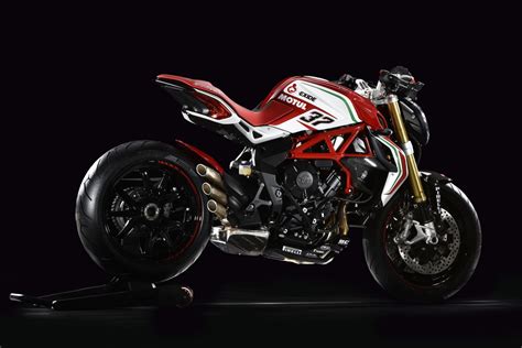 MV Agusta Dragster 800 RC Una Naked Per La Famiglia Reparto Corse