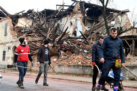 Ivan Je Zbog Zemljotresa Izgubio Brata I Bratanca Na Ao Sam Njihove