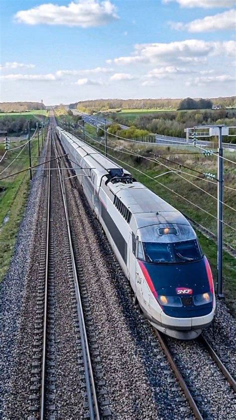 TGV fan on Instagram TGV Réseau Duplex à vive allure sur la LGV Sud