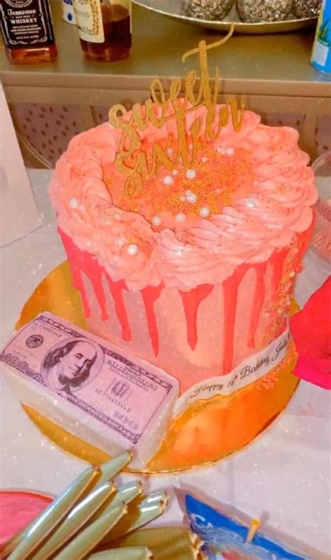 Pin Emonieloreal Follow Me For More🌟 Cute Birthday Cakes Pretty Birthday Cakes 19th