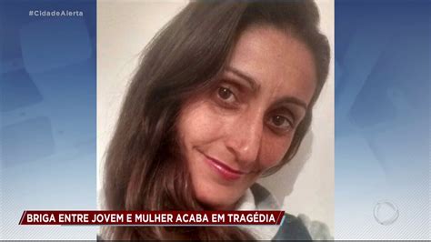 Mulher é Espancada Até A Morte Ao Cobrar Dívida De Adolescente No