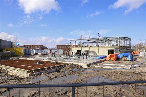 Feest Op De Nieuwe Brandweerkazerne Op Urk Hoogste Punt Is Bereikt En