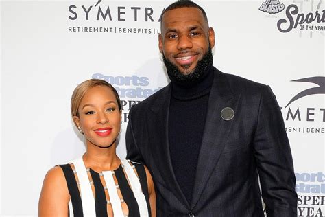 LeBron James Leaves Flirty Comment on Wife Savannah's Sexy Instagram ...