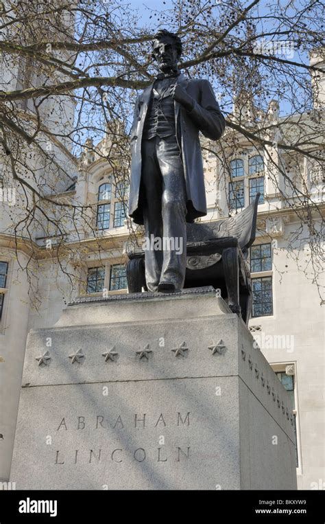 Abraham lincoln statue parliament square london hi-res stock ...