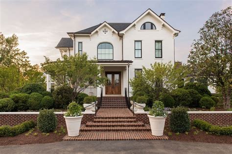 Front yard walkway ideas: 15 ways to enhance your home | Homes & Gardens