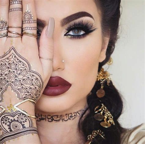 Henna Matched With Beautiful Maroon Lips And Dramatic Eye Make Up