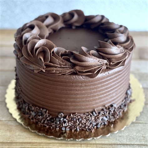 Chocolate Layer Cake - Bredenbecks