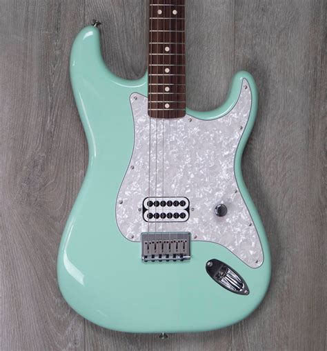 Fender Limited Edition Tom Delonge Stratocaster Surf Green A Strings