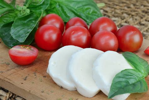 Aprenda A Como Fazer Queijo Mussarela Caseira E Arrase Na Cozinha