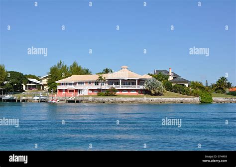 Lucaya beach, Bahamas Stock Photo - Alamy