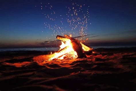 Campfire Wallpapers - Top Free Campfire Backgrounds - WallpaperAccess