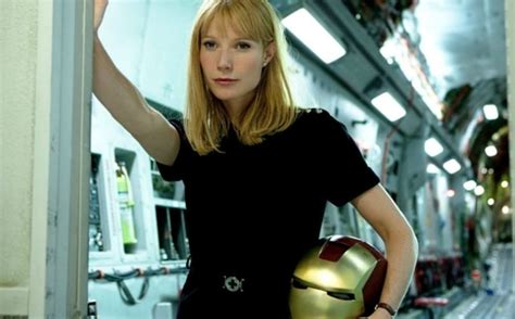 Gwyneth Paltrow Posts Nude Photo For Her Th Birthday