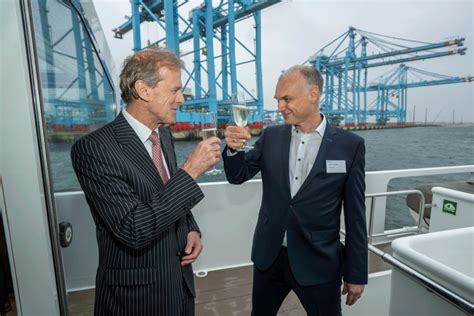 Port Of Rotterdam And Apm Terminals Sign Agreement For Over Billion