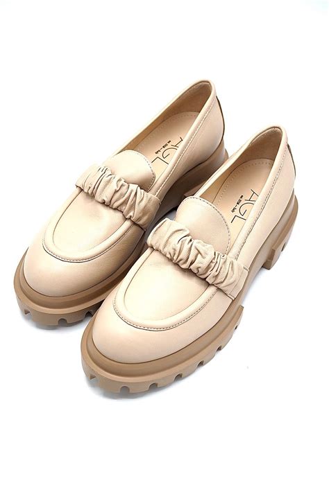 Mocassin En Cuir Nude AGL Marine