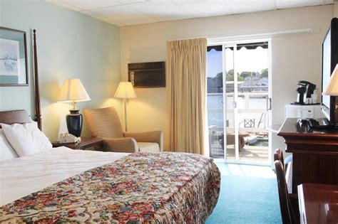 Boothbay Harbor Inn — Boothbay Harbor Hotels — Maine.com