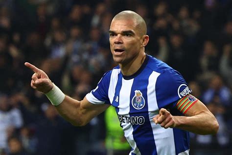 Pepe Le Plus Vieux Buteur De Lhistoire De La Ligue Des Champions L