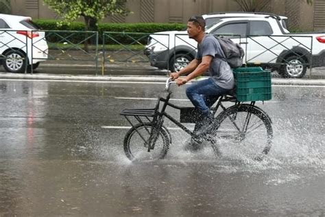 A Gazeta Chuva Deve Durar At O Fim Da Semana No Es Confira Previs O