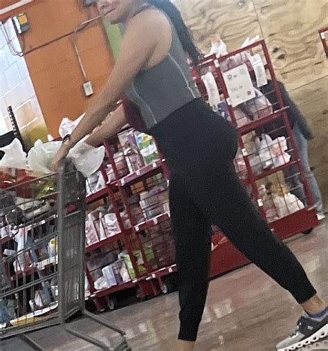 Latina Hottie In Leggings Great Ass OC Spandex Leggings Yoga